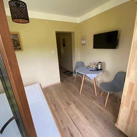 Apartment 25 H